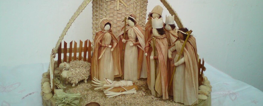 Bajkai Mária csuhéból készült babái, TájGazda